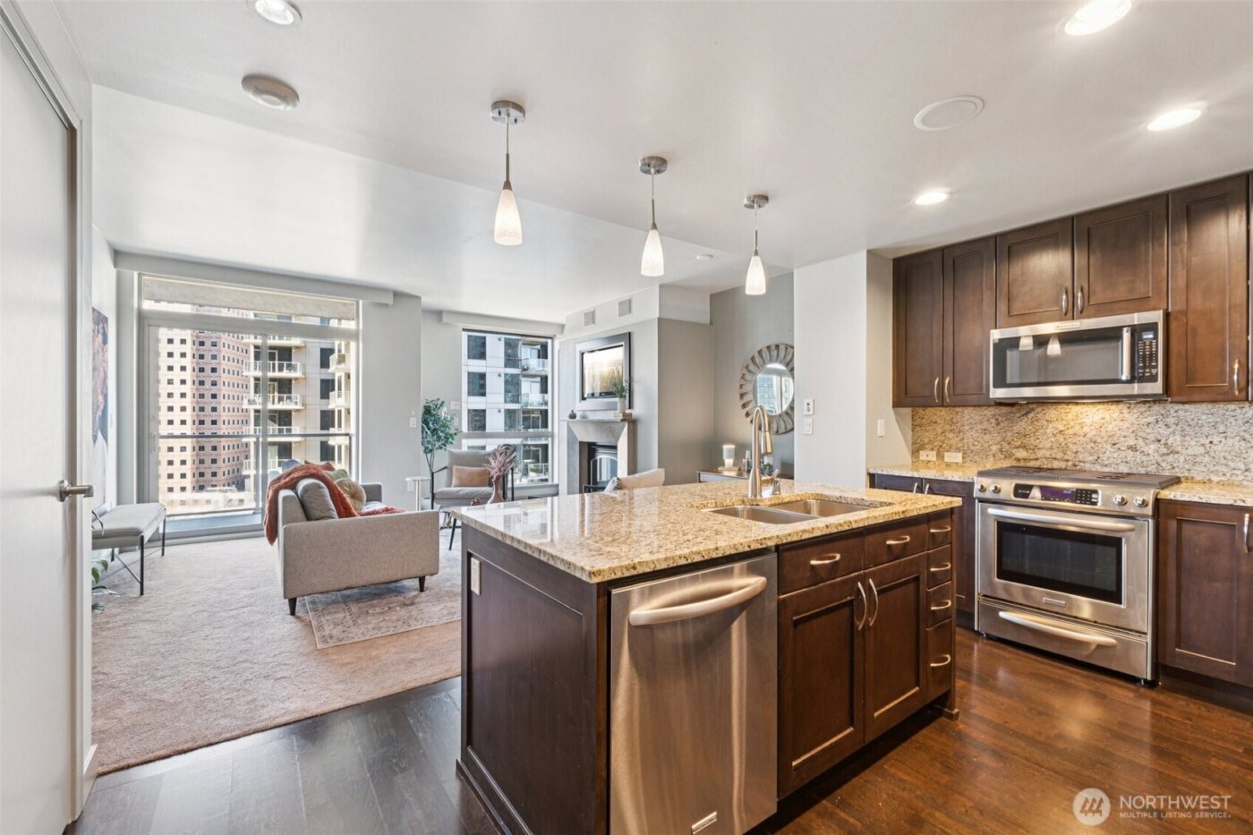 10650 NE 9th Place #1423, Bellevue, WA 98004