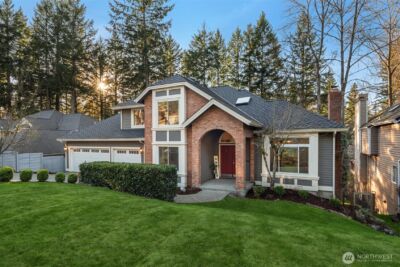 3233 241st Avenue SE, Sammamish, WA 98029 - Photo 2