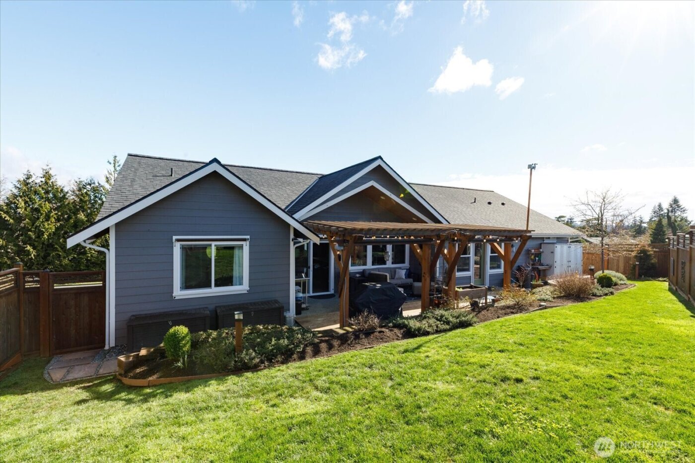 4890 Haines Road , Freeland, WA 98249