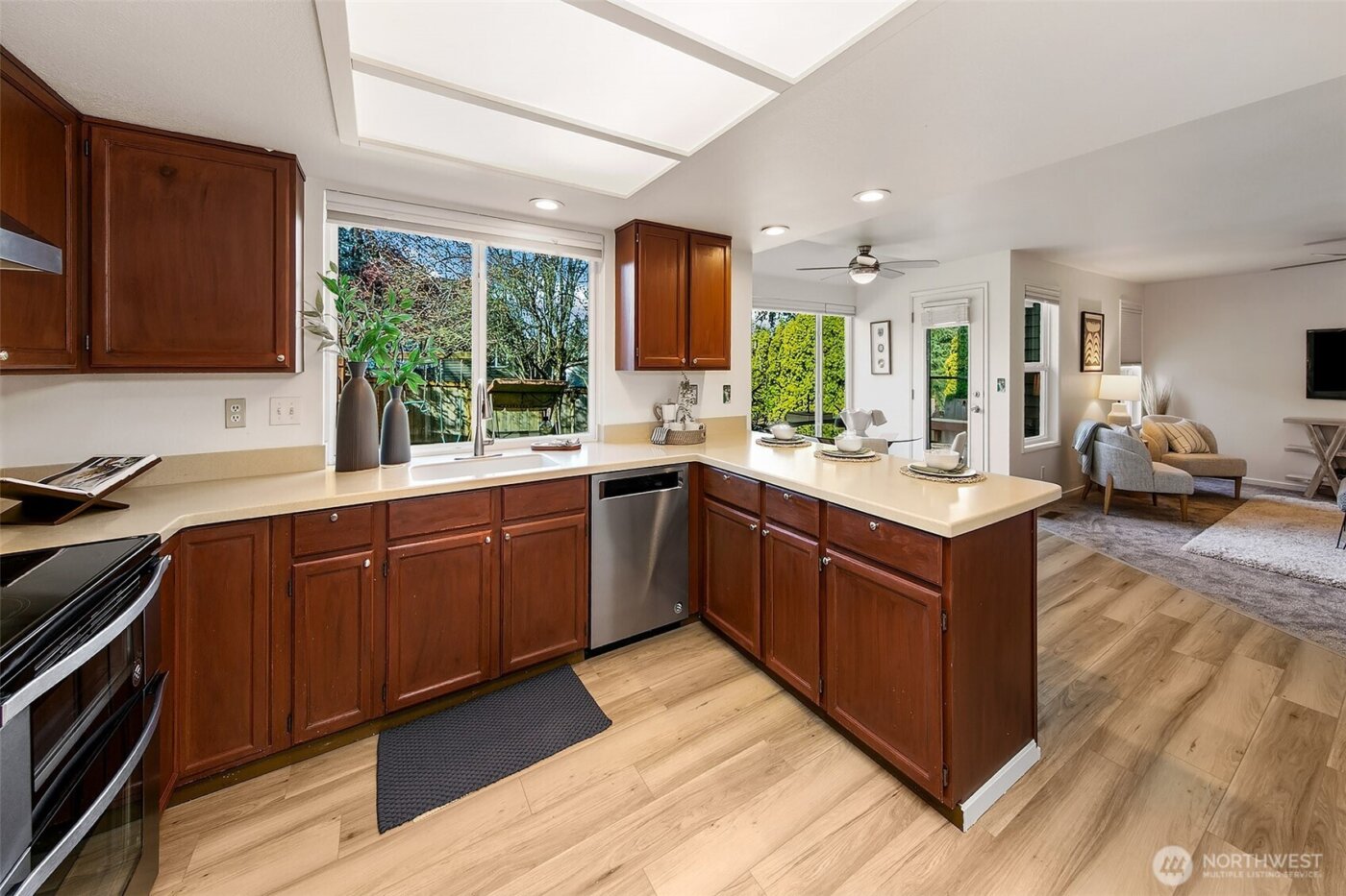 20217 102nd Place SE, Kent, WA 98031