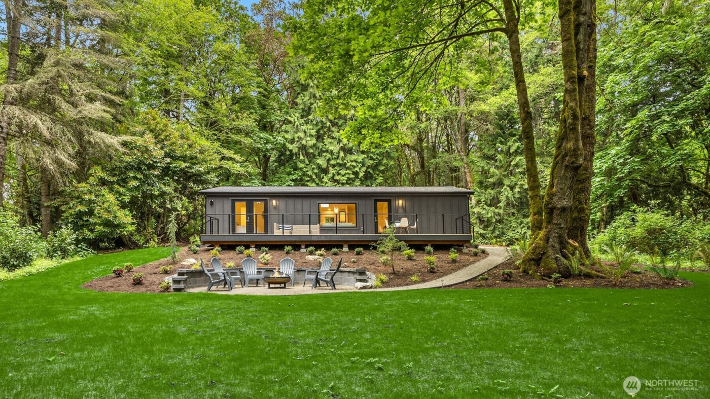 1524 Toe Jam Hill Road NE, Bainbridge Island, WA 98110
