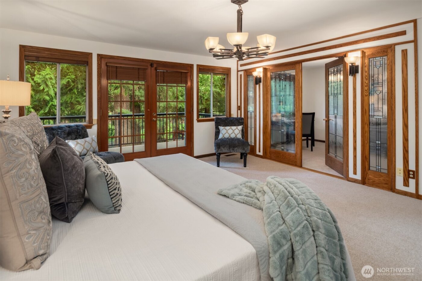2048 213th Avenue NE, Sammamish, WA 98074