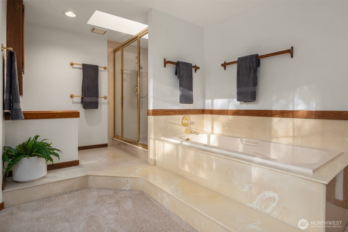 2048 213th Avenue NE, Sammamish, WA 98074