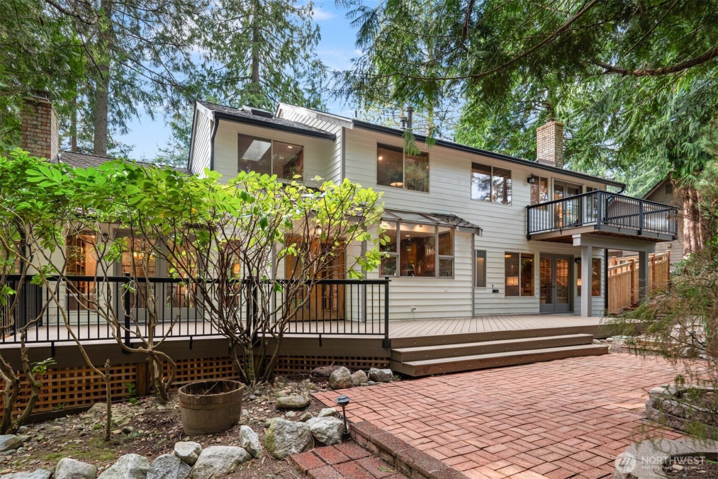 2048 213th Avenue NE, Sammamish, WA 98074
