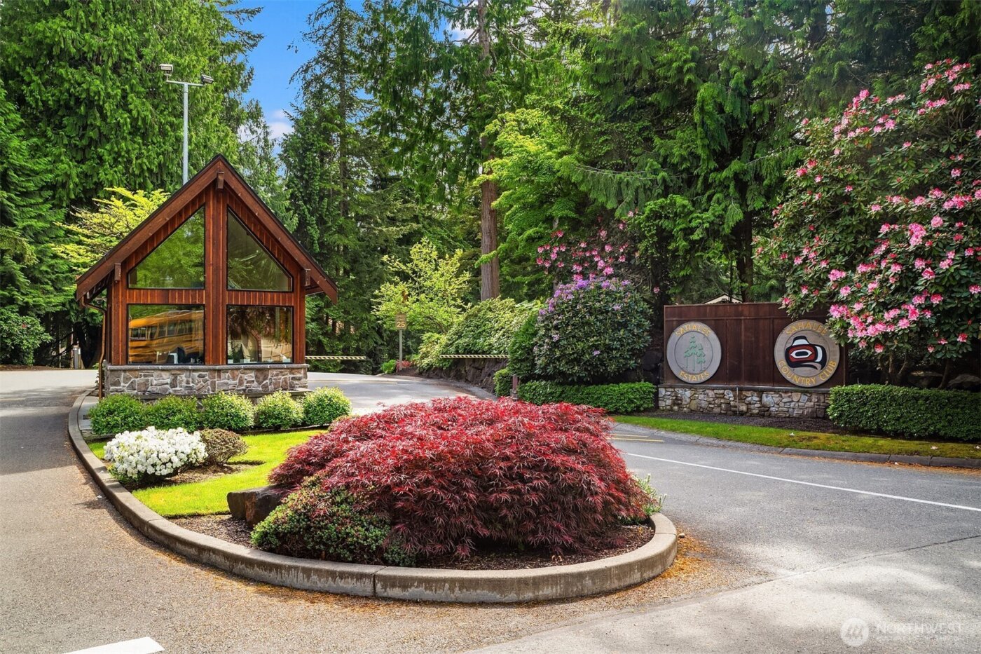 2048 213th Avenue NE, Sammamish, WA 98074