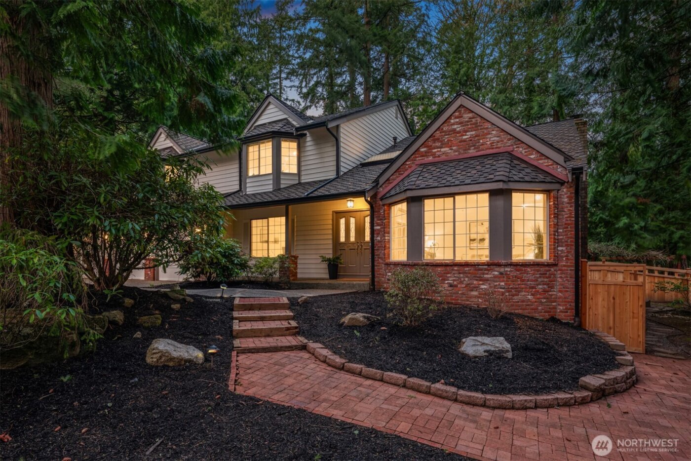 2048 213th Avenue NE, Sammamish, WA 98074