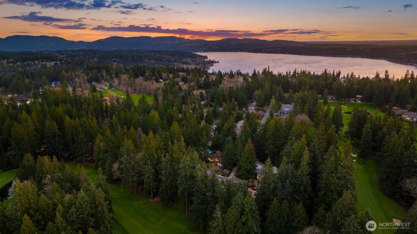 2048 213th Avenue NE, Sammamish, WA 98074