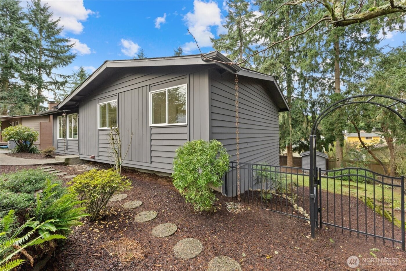 34515 25th Avenue SW, Federal Way, WA 98023