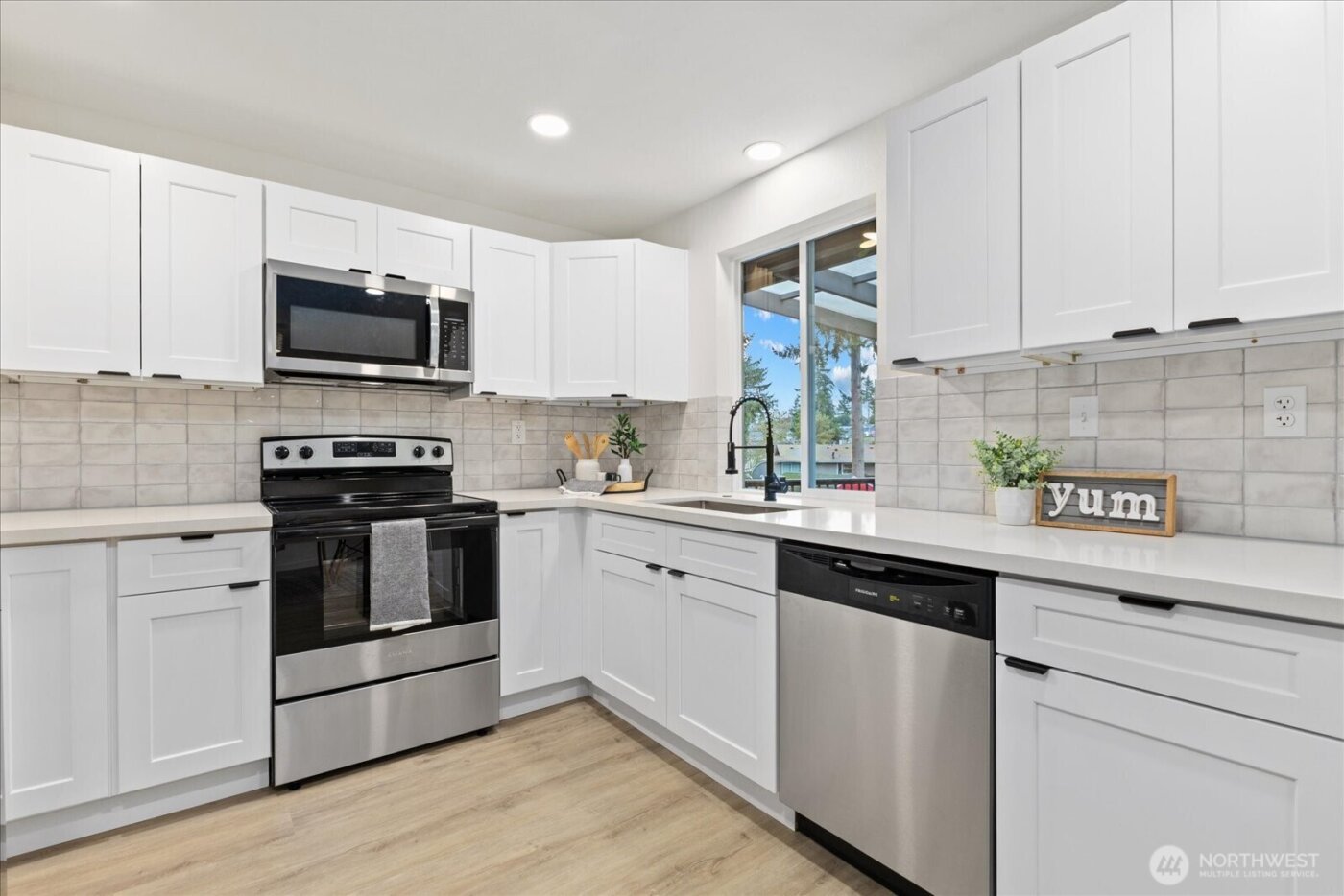 34515 25th Avenue SW, Federal Way, WA 98023