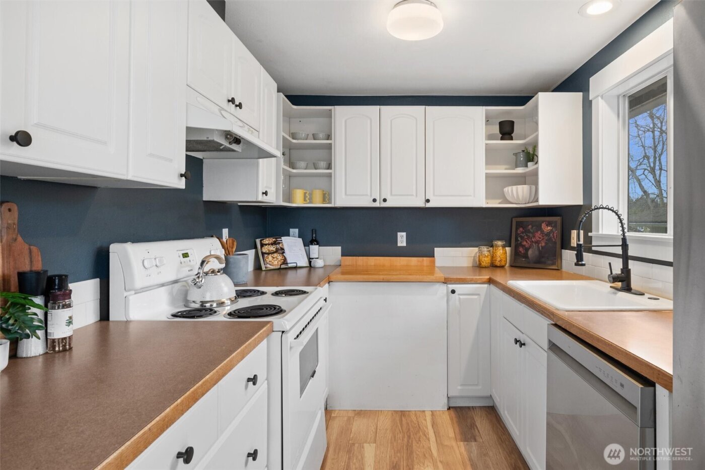 3912 S Findlay Street , Seattle, WA 98118