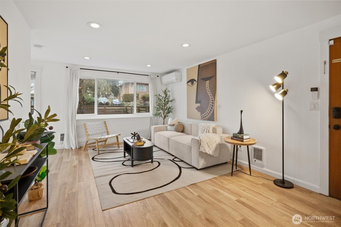 3912 S Findlay Street , Seattle, WA 98118