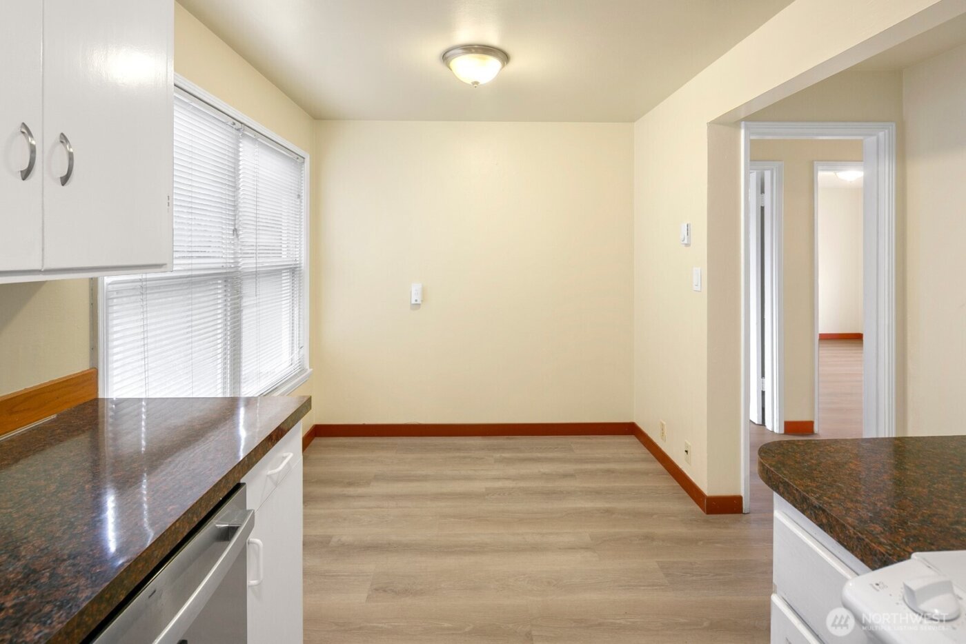 7311 Woodlawn Avenue NE, Seattle, WA 98115-5871