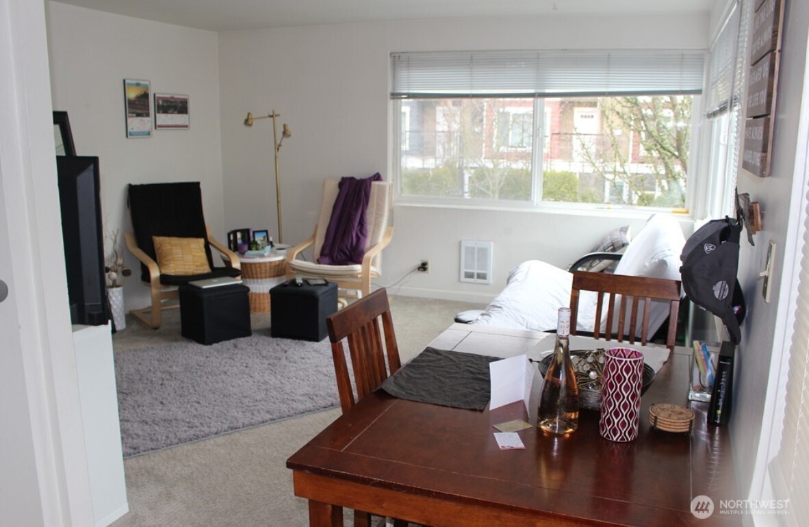 7311 Woodlawn Avenue NE, Seattle, WA 98115-5871