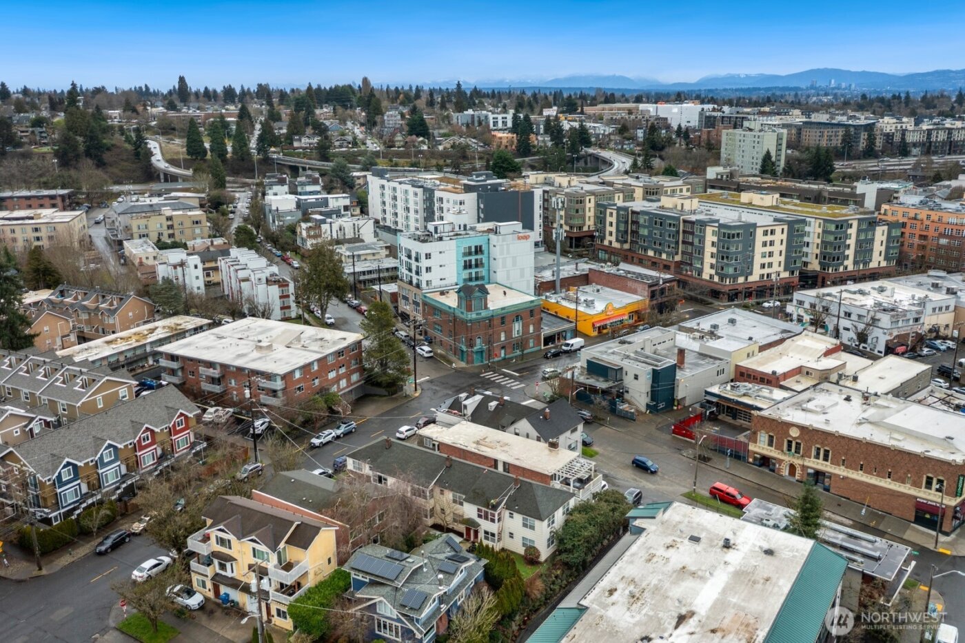 7311 Woodlawn Avenue NE, Seattle, WA 98115-5871