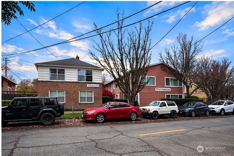 7311 Woodlawn Avenue NE, Seattle, WA 98115-5871