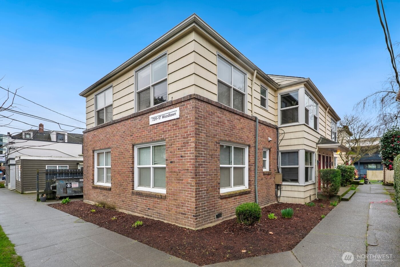 7311 Woodlawn Avenue NE, Seattle, WA 98115-5871