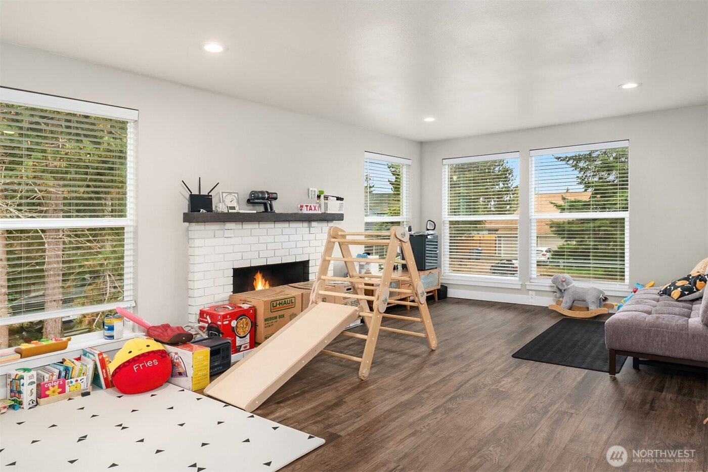 21404 46th Place W, Mountlake Terrace, WA 98043