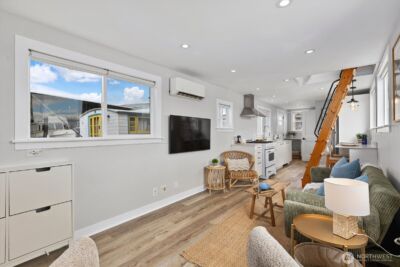 1080 W Ewing Street #E5, Seattle, WA 98119 - Photo 13