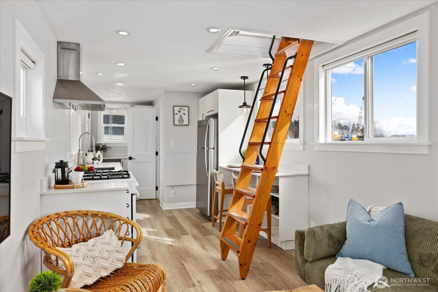 1080 W Ewing Street #E5, Seattle, WA 98119