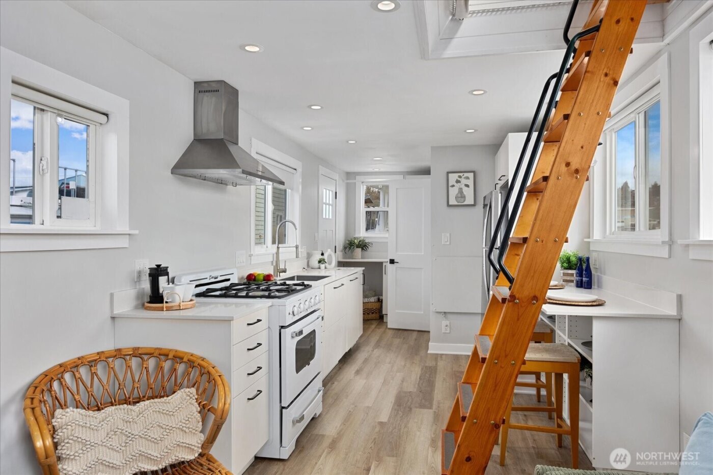 1080 W Ewing Street #E5, Seattle, WA 98119