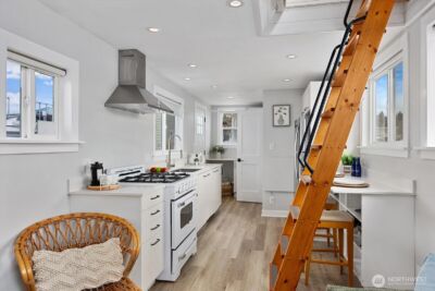 1080 W Ewing Street #E5, Seattle, WA 98119 - Photo 17