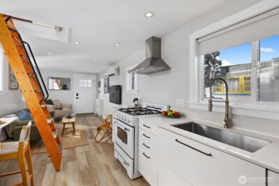 1080 W Ewing Street #E5, Seattle, WA 98119 - Photo 19