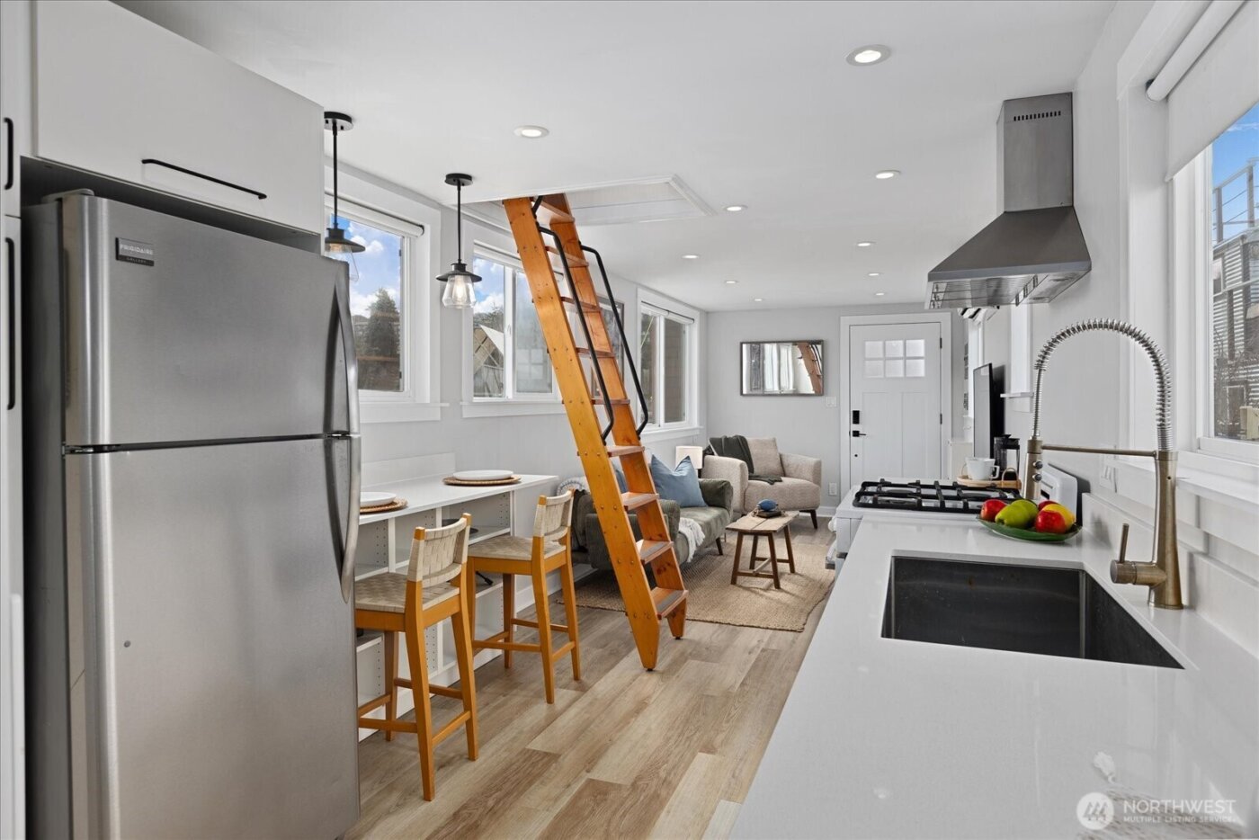 1080 W Ewing Street #E5, Seattle, WA 98119