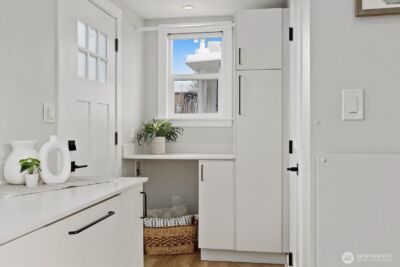 1080 W Ewing Street #E5, Seattle, WA 98119 - Photo 28