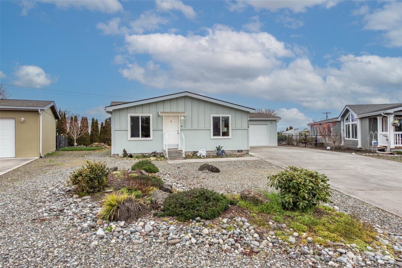 713 W Heritage Loop , Sequim, WA 98382