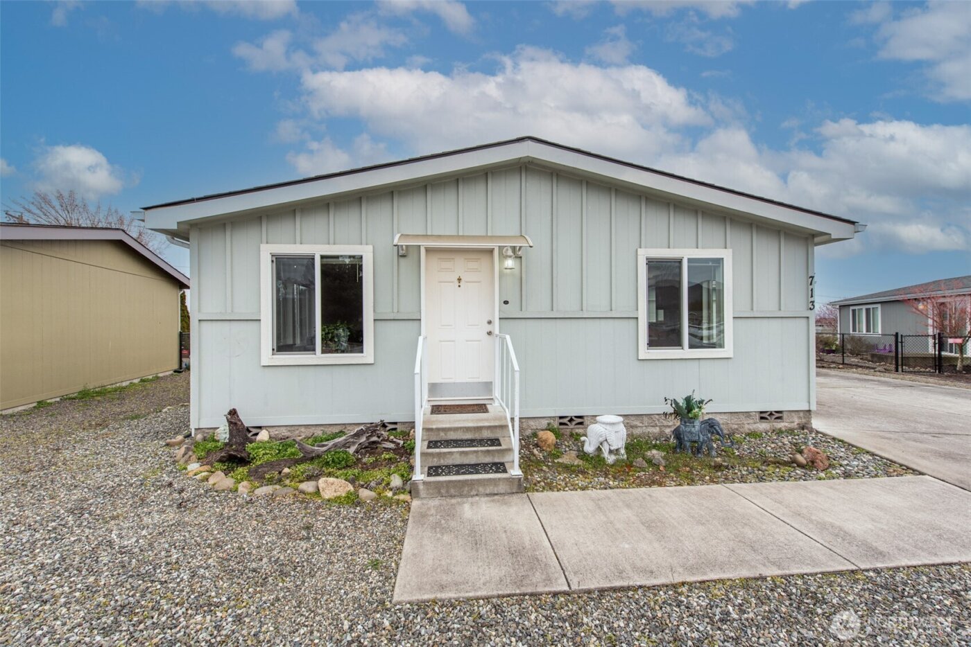 713 W Heritage Loop , Sequim, WA 98382