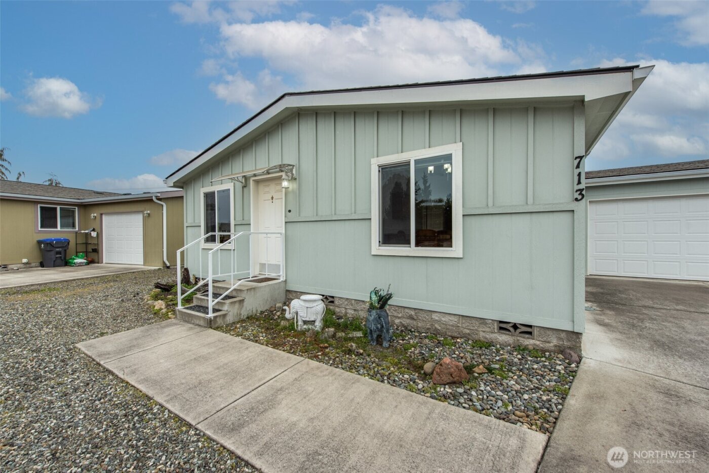 713 W Heritage Loop , Sequim, WA 98382