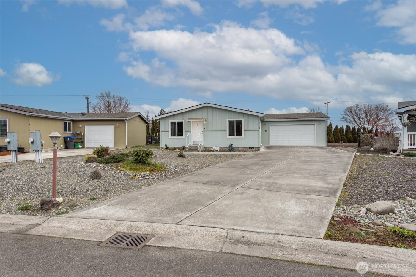 713 W Heritage Loop , Sequim, WA 98382