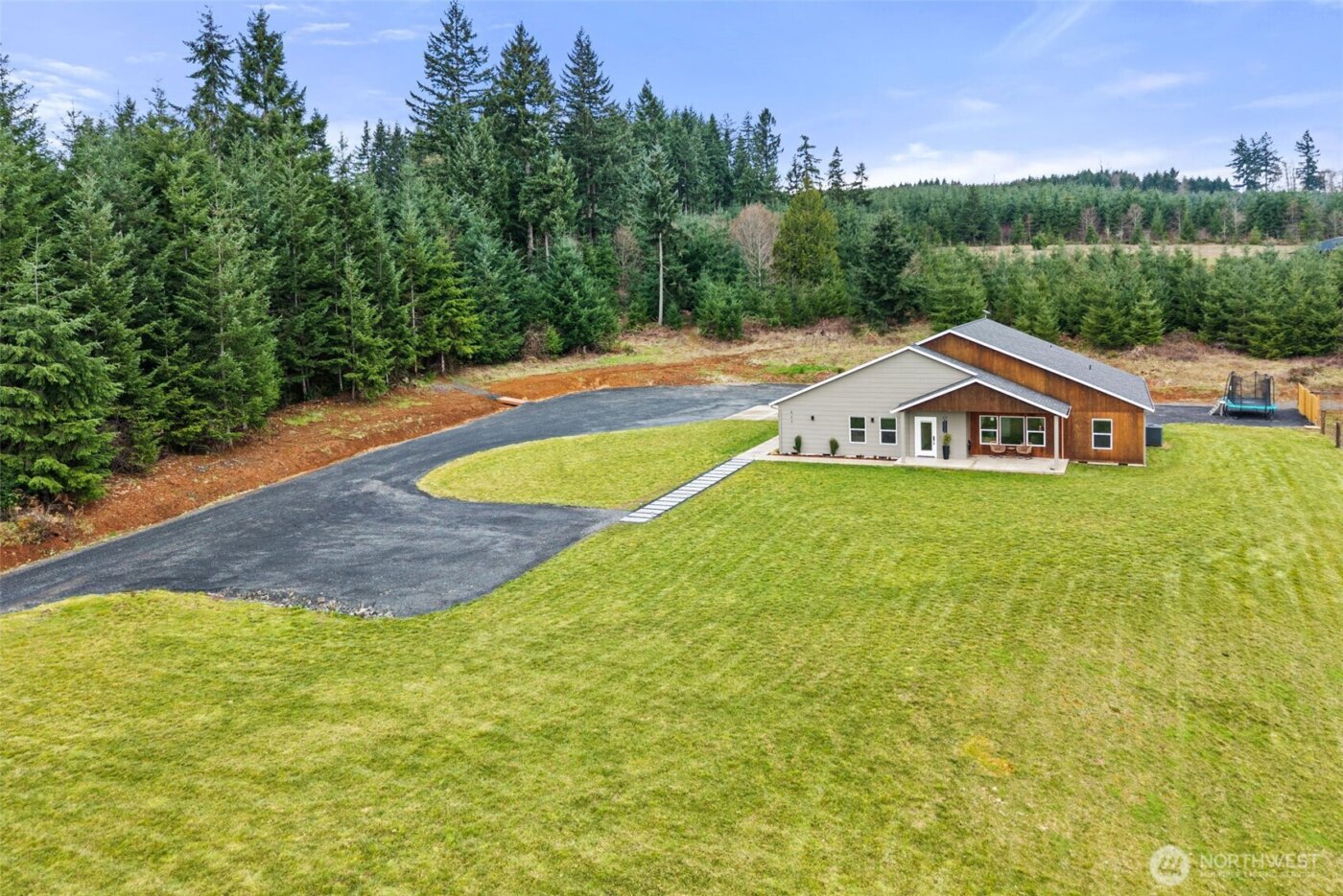 527 Tennessee Road , Winlock, WA 98596