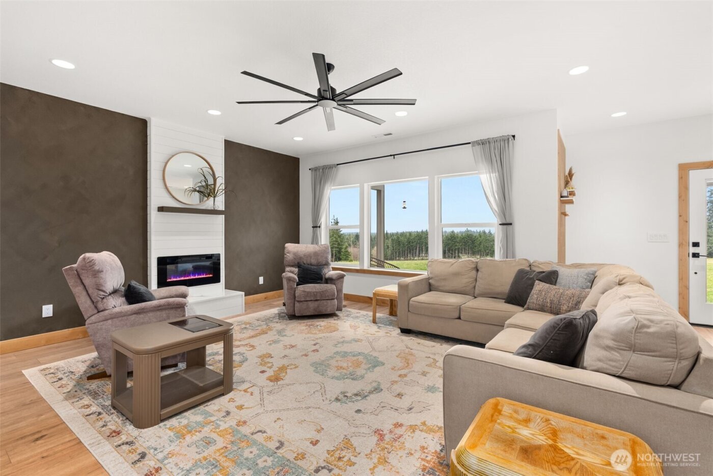 527 Tennessee Road , Winlock, WA 98596