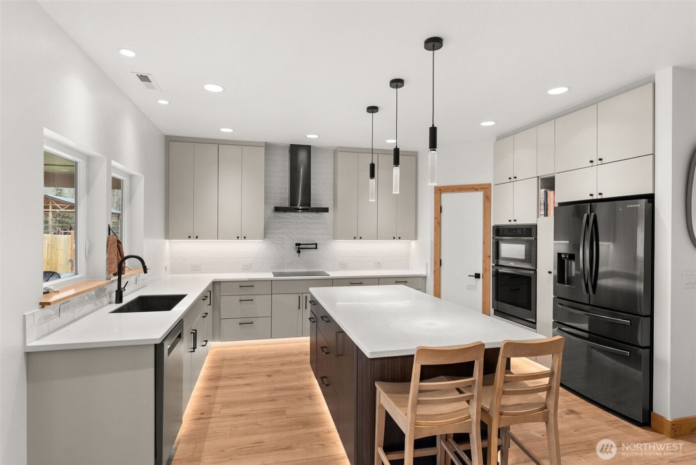 527 Tennessee Road , Winlock, WA 98596