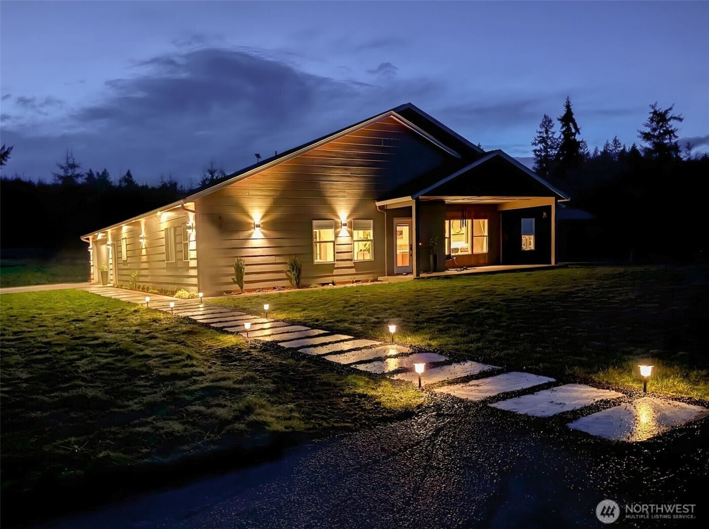 527 Tennessee Road , Winlock, WA 98596