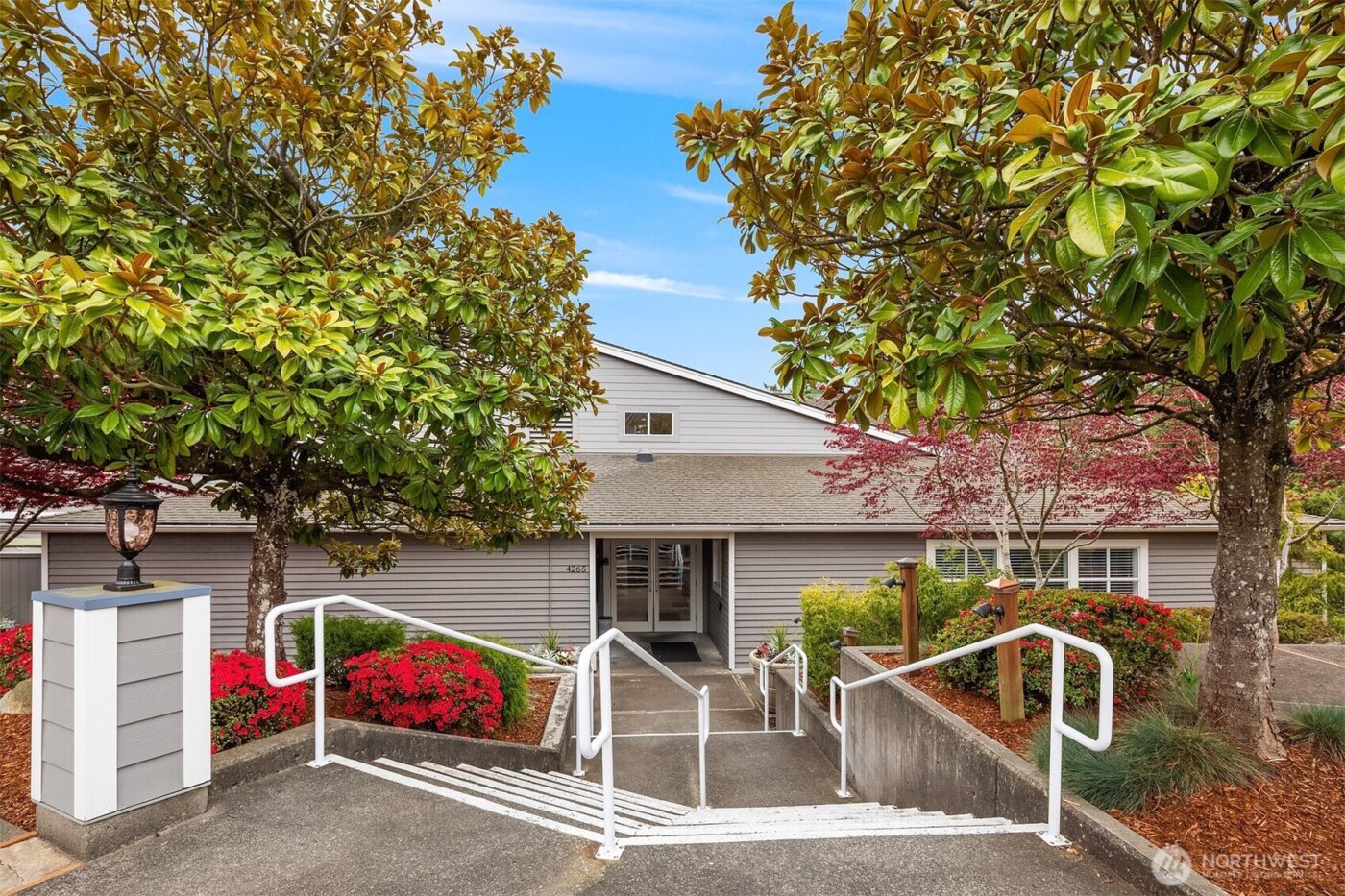 4535 Providence Point Place SE #103, Issaquah, WA 98029