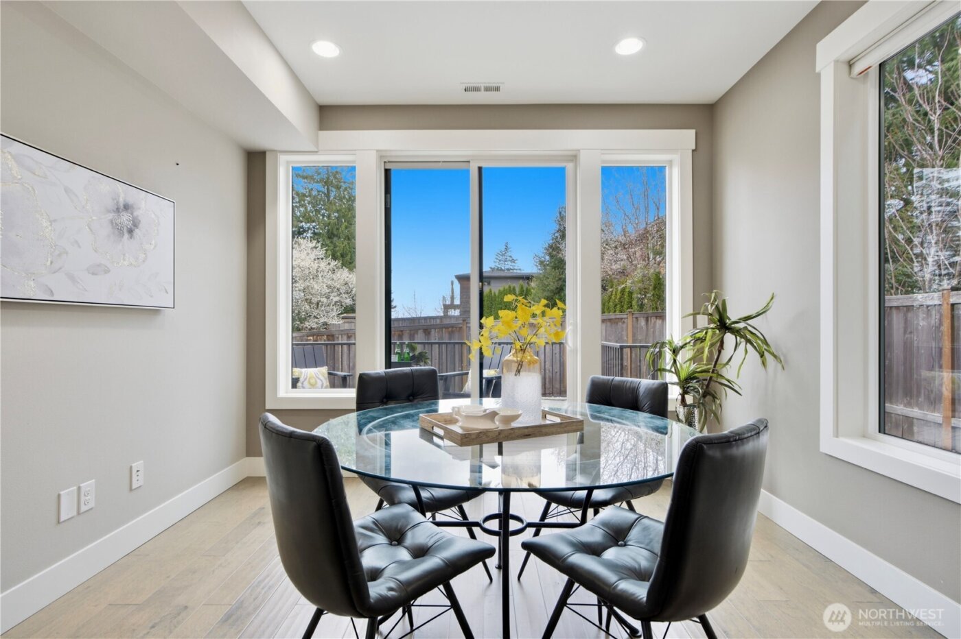 11422 NE 92nd Street , Kirkland, WA 98033