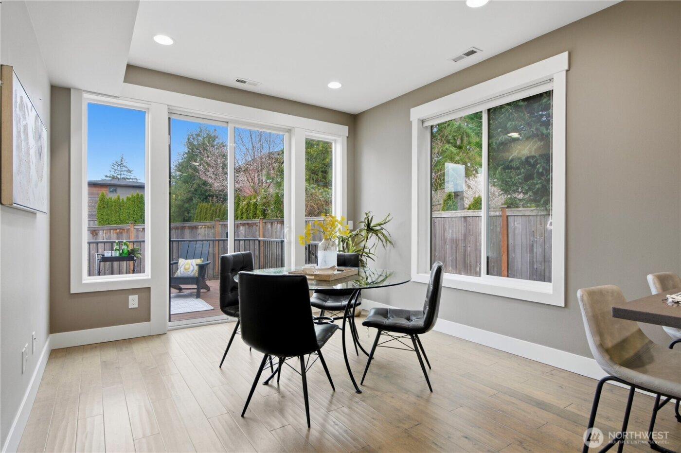 11422 NE 92nd Street , Kirkland, WA 98033