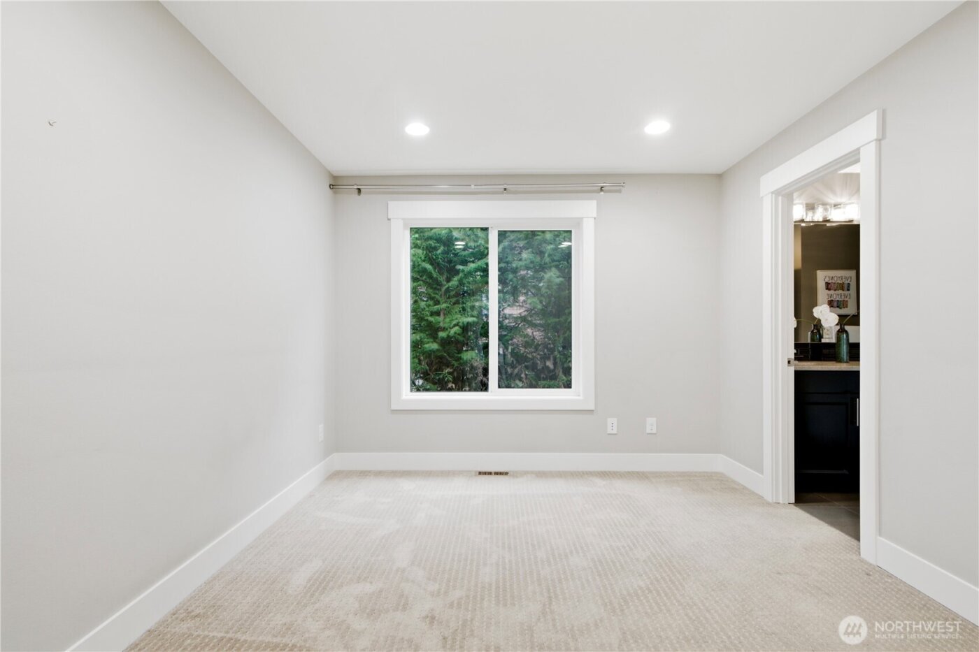 11422 NE 92nd Street , Kirkland, WA 98033