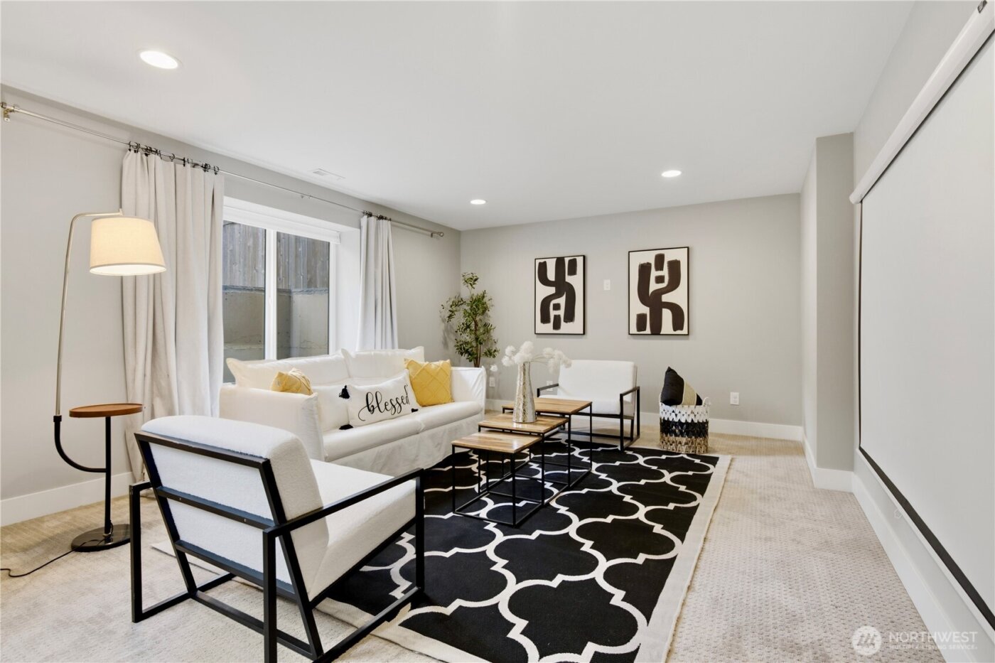 11422 NE 92nd Street , Kirkland, WA 98033