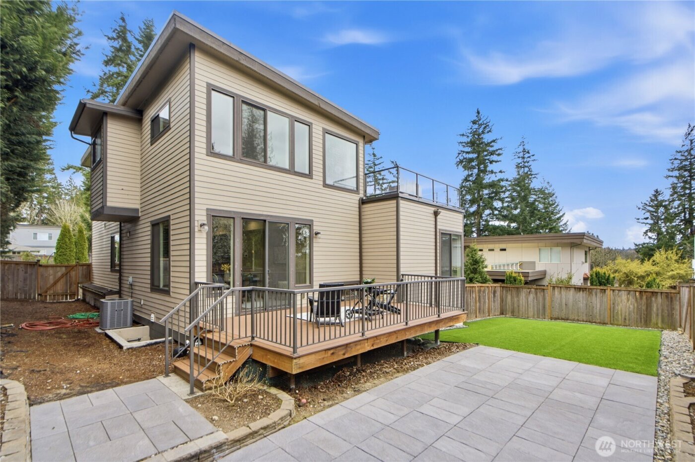 11422 NE 92nd Street , Kirkland, WA 98033