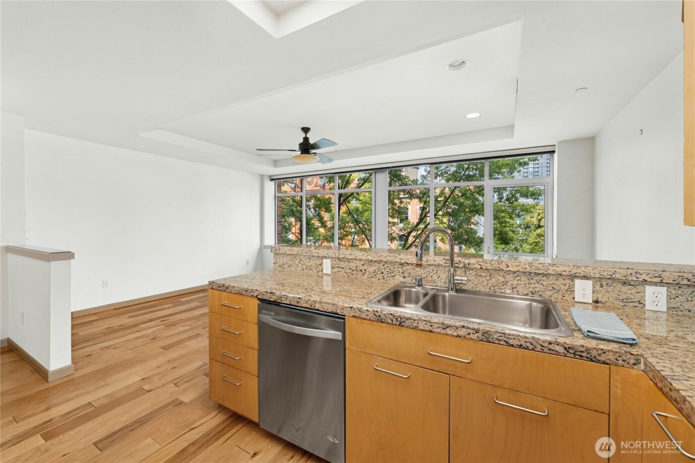 2319 1st Avenue #503, Seattle, WA 98121