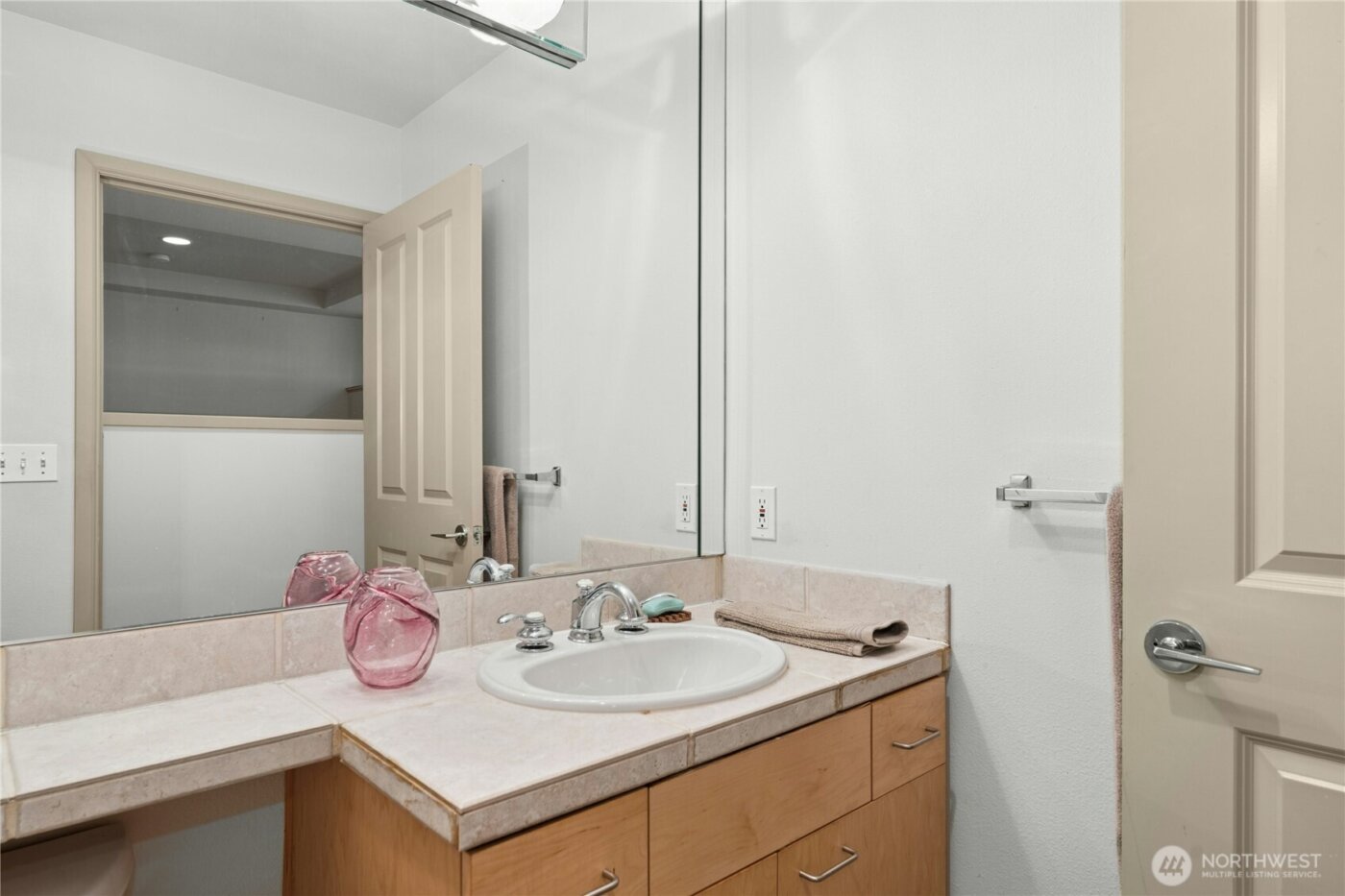 2319 1st Avenue #503, Seattle, WA 98121