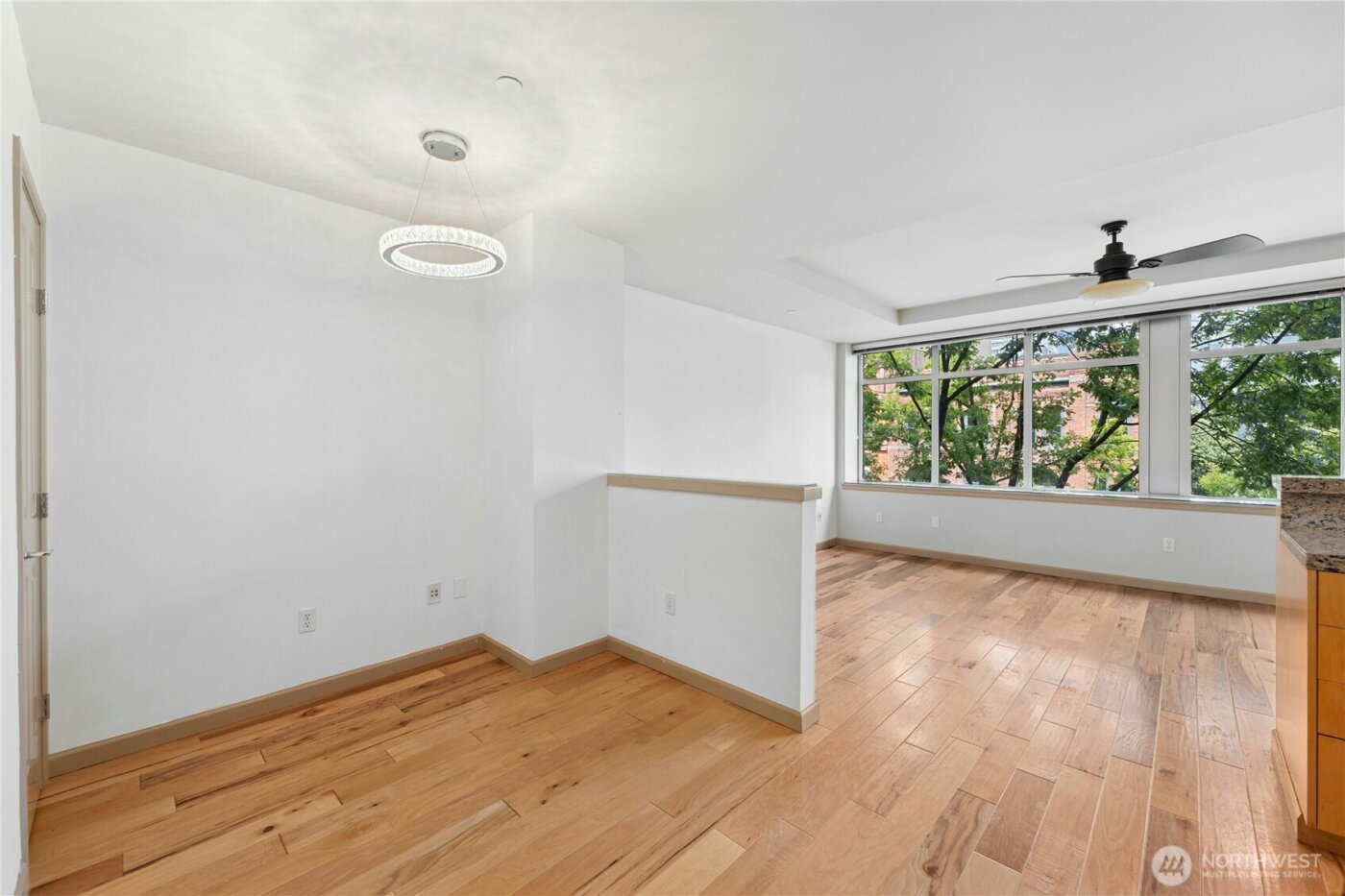 2319 1st Avenue #503, Seattle, WA 98121