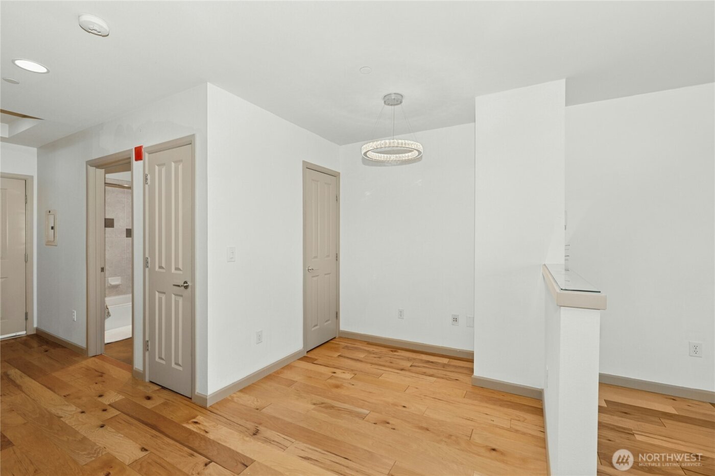 2319 1st Avenue #503, Seattle, WA 98121