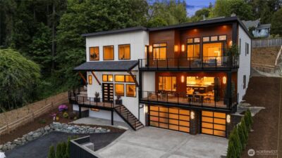 8814 NE Juanita Drive , Kirkland, WA 98034