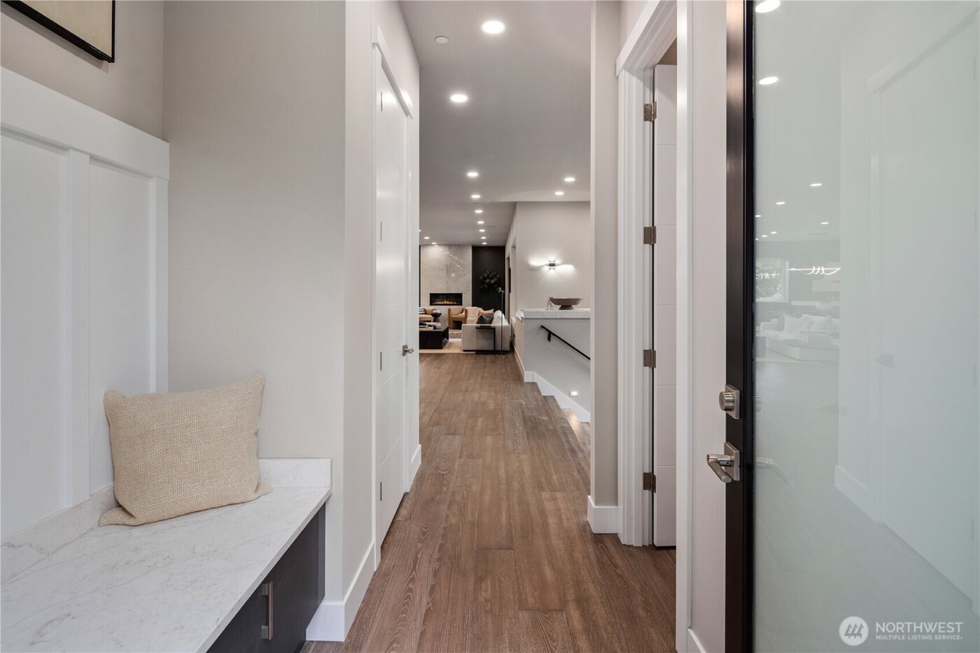 8814 NE Juanita Drive , Kirkland, WA 98034