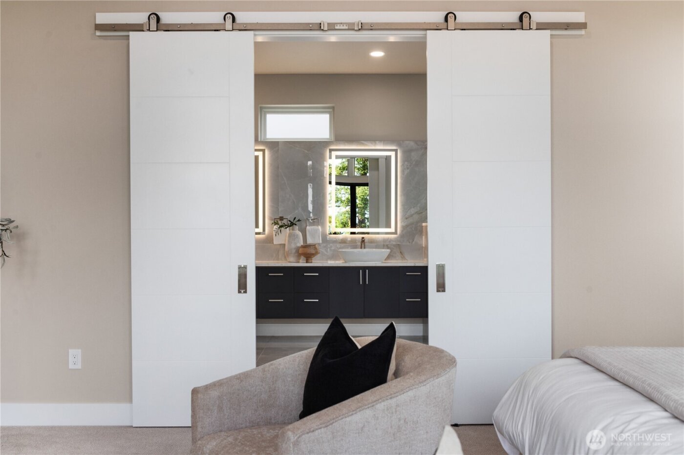 8814 NE Juanita Drive , Kirkland, WA 98034