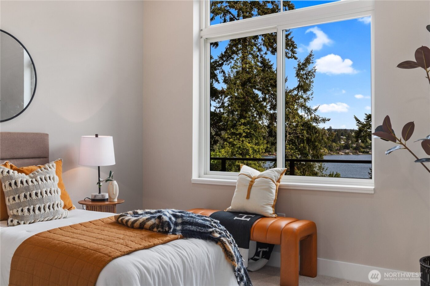 8814 NE Juanita Drive , Kirkland, WA 98034